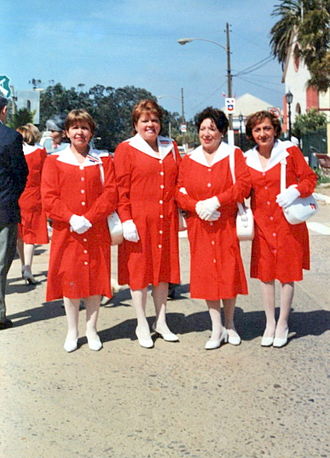 A group of Damas de Rojo.jpg